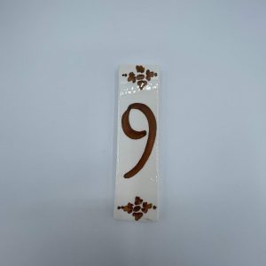 Amarcord Numero Civico 9 in ceramica dipinto a mano color ruggine