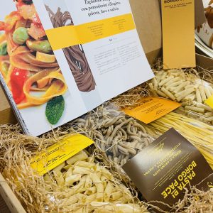Pasta di Borgo Pace Special Box Regalo con Ricettario e 4 tipi di pasta
